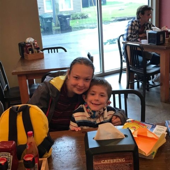 Meet your Posher, Leah - Picture 1 of 1